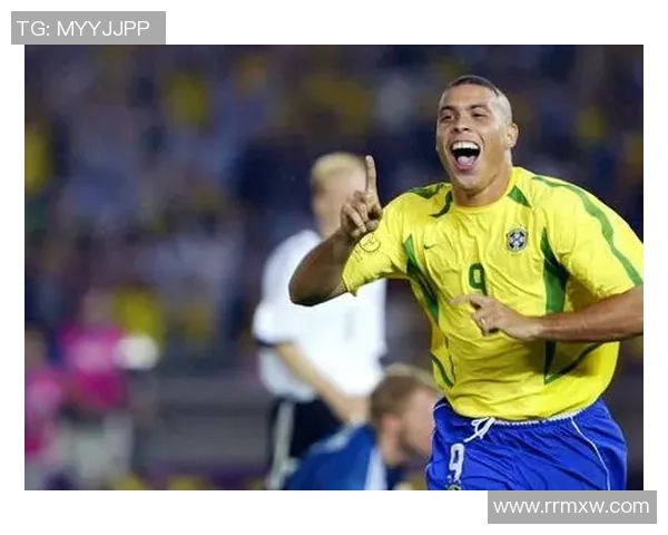 世界杯历史上首位球星名单揭秘 这些传奇人物如何定义足球盛宴