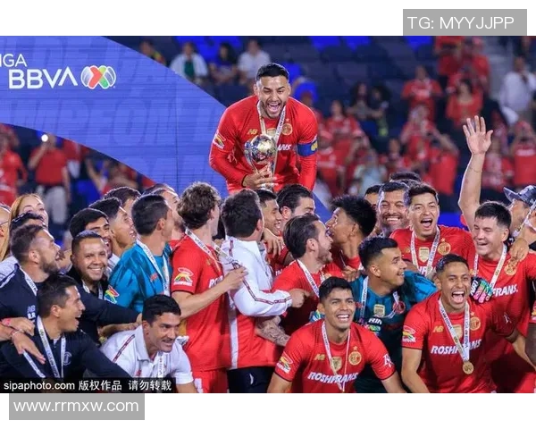 聚焦球星成就梦想足球队伍传奇 探索全球顶尖球队的璀璨光辉