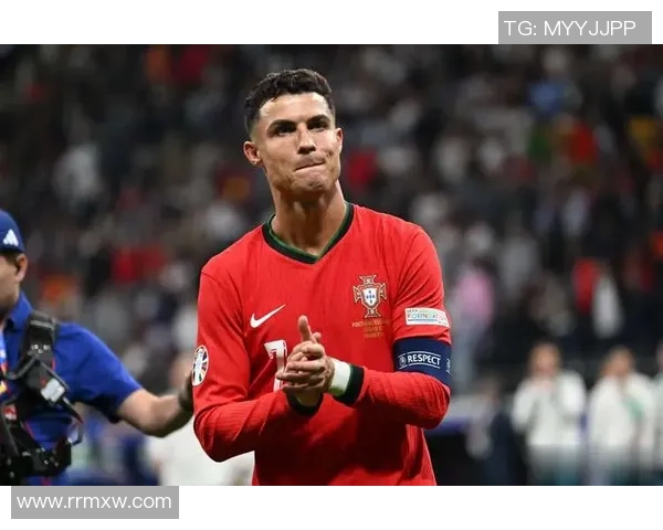 世界足球第一球星是谁 他为何被誉为足坛之王