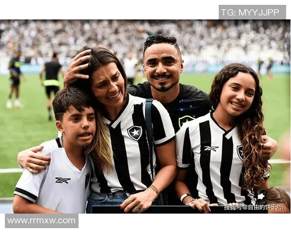 五大球星因各种原因告别足球赛场 他们的离开影响深远